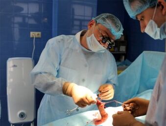 Agrandissement chirurgical du pénis masculin